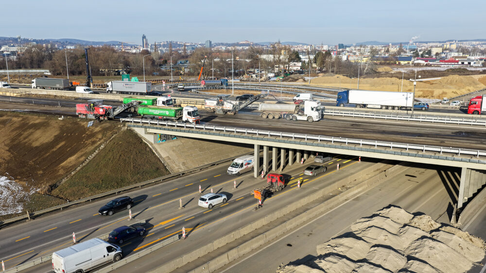 Demolice mostu na křižovatce Brno jih. Foto: ŘSD