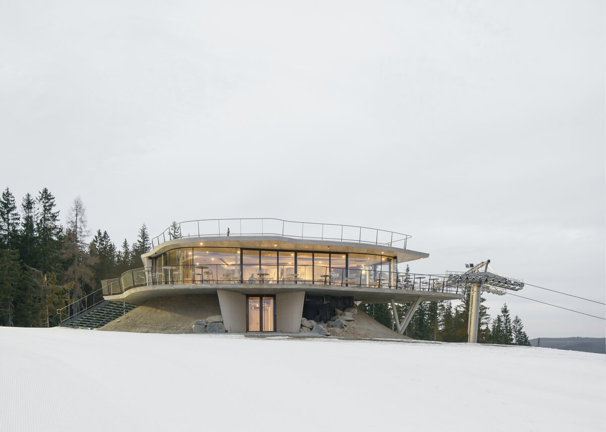 Horní stanice lanovky na Kopřivné. Zdroj: Kopřivná Resort