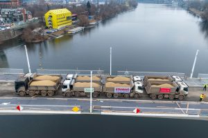 Zatěžovací zkouška na Dvoreckém mostě. Foto: Praha.eu