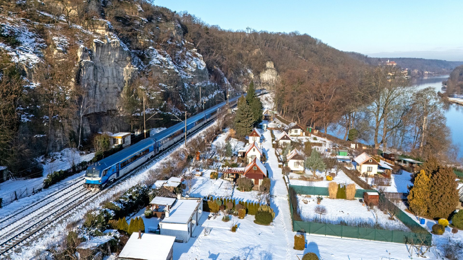 ComfortJet na trati z Prahy do Ústí nad Labem. Foto: České dráhy