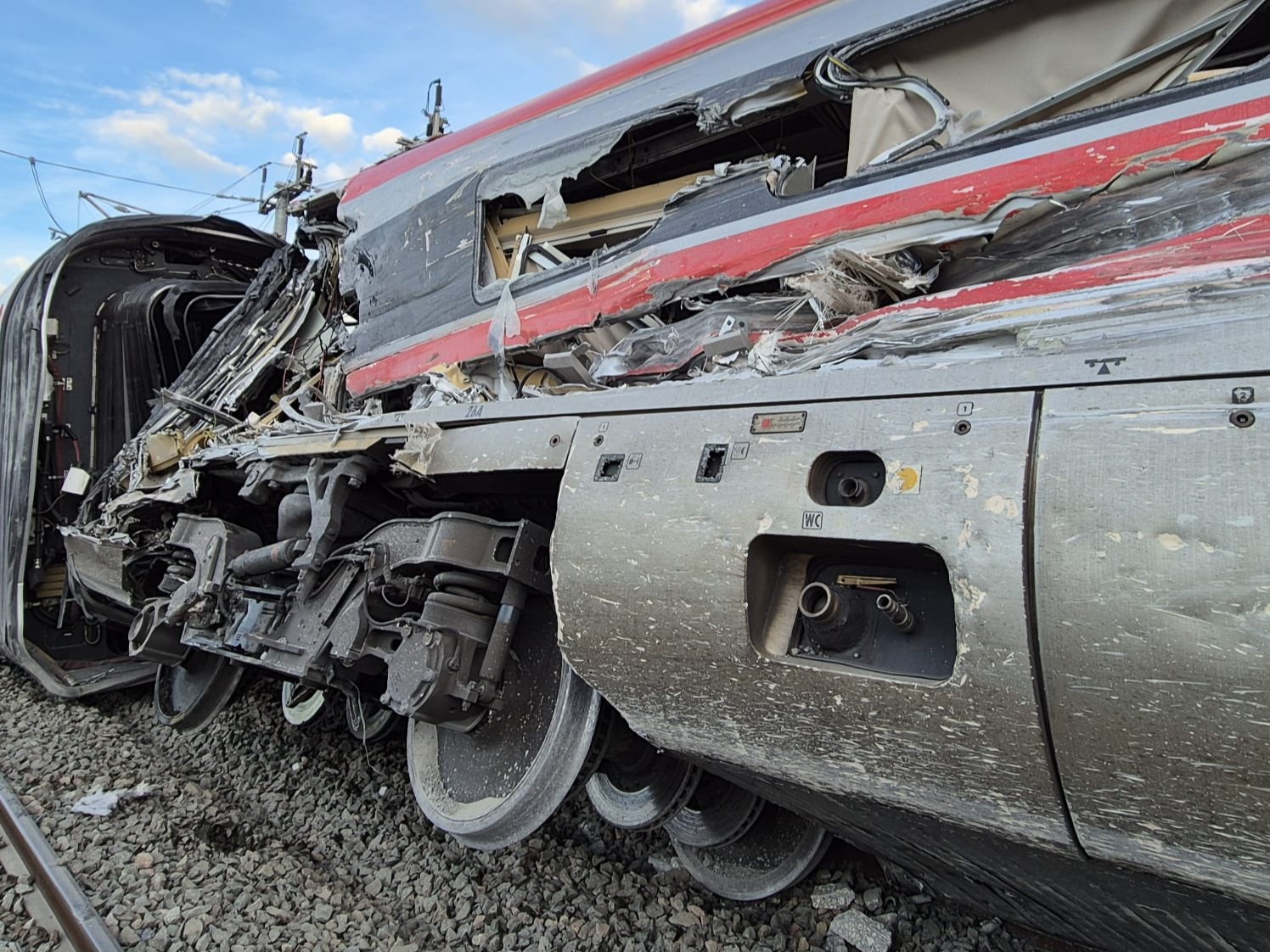 Havarovaný rychlovlak Iryo. Zdroj: Óscar Puente