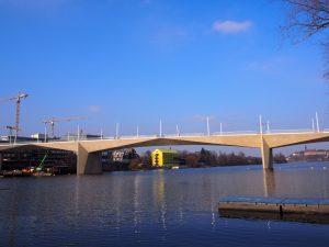 Dokončovaný pražský Dvorecký most (21. leden 2026). Foto: Zdopravy.cz, Jan Nevyhoštěný