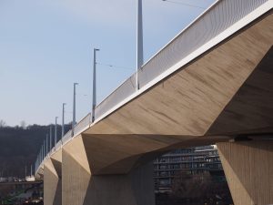 Dokončovaný pražský Dvorecký most (21. leden 2026). Foto: Zdopravy.cz, Jan Nevyhoštěný