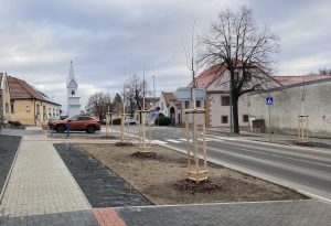 Opravený průtah v Přezleticích. Foto: Krajská správa a údržba silnic Středočeského kraje