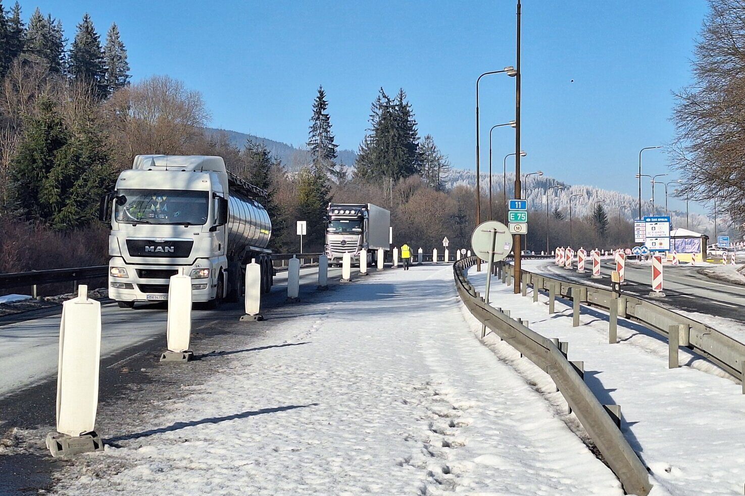 Přípravné práce na stavbu ekoduktu u Mostů u Jablunkova. Foto: ŘSD