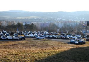Plocha, kde vznikne nový parkovací dům v Novém Lískovci. Foto: Brno.cz