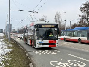 Nový turecký trolejbus Bozankaya SNG 12T na ověřovacích jízdách na severu Prahy. Foto: DPP – Dominika Brabcová