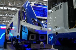 Výroba hybridní jednotky Newag Impuls. Foto: PKP Intercity / Dariusz Klimczak
