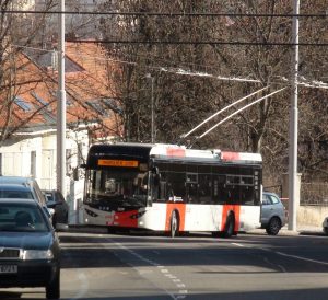 Trolejbus Škoda 36 Tr T’CITY s karoserií od turecké Temsy na obnovené trolejbusové trati Na Knížecí – U Waltrovky. Foto: Pragoprojekt