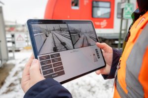 Dálkové řízení posunu jednotky S-Bahn v Mnichově. Foto: Deutsche Bahn AG / Thomas Kiewning