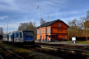 Opravená nádražní budova v Pacově. Foto: Michal Chrást