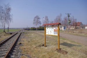 Informační tabule podél trati. Foto: KŽC