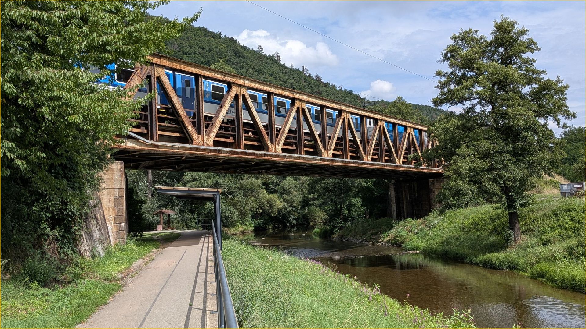 Most přes Bobrovku v Tišnově. Foto: Dobromil Retych / Mapy.com