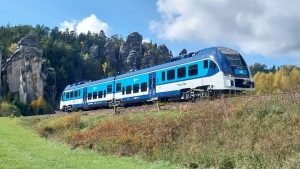 RegioFox v Adršpachu. Foto: Veřejná doprava Královéhradeckého kraje