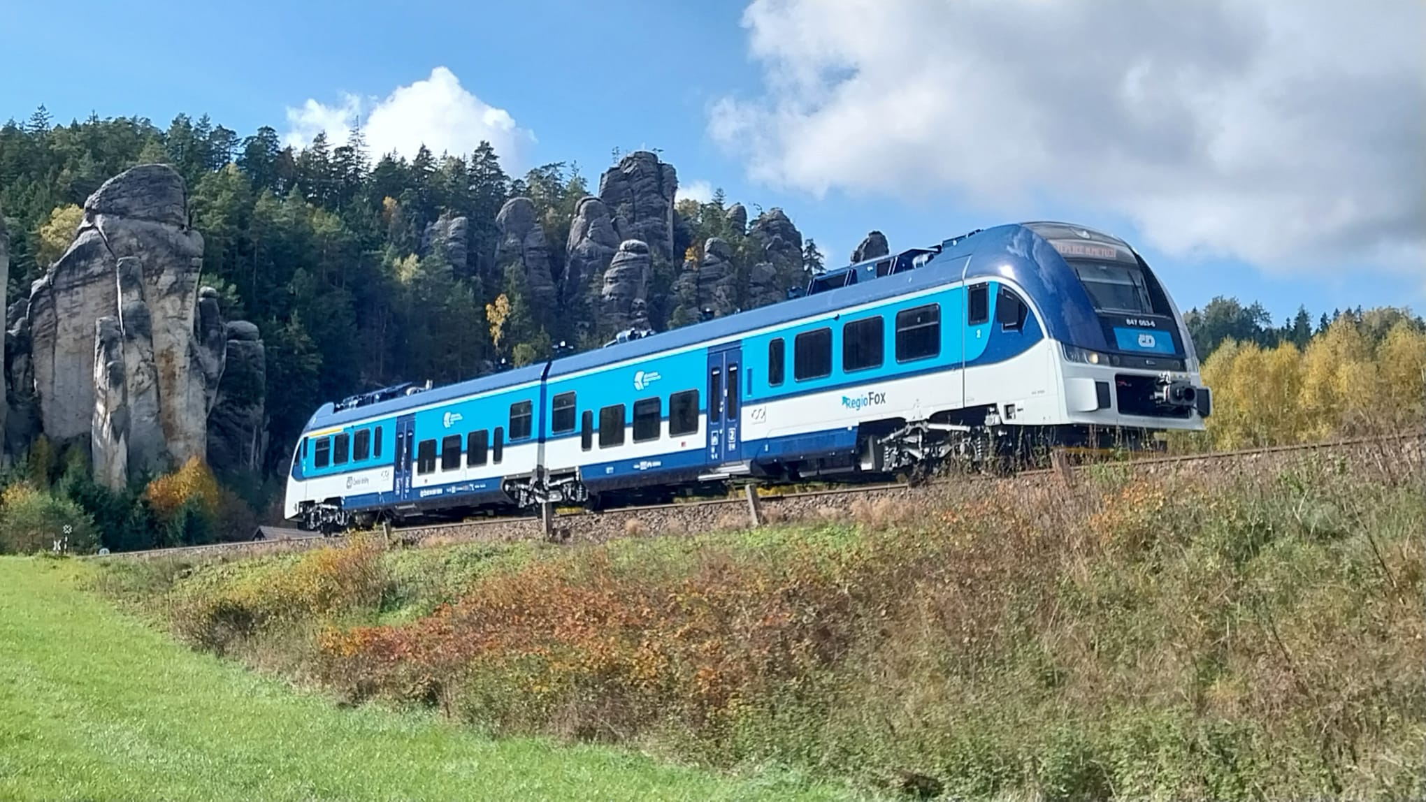 RegioFox v Adršpachu. Foto: Veřejná doprava Královéhradeckého kraje