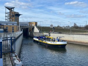 Nová servisní loď zakoupená ŘVC pro Prahu. Foto: ŘVC