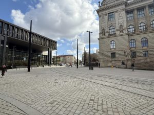 Tramvajová trať v prostoru před Národním muzeem. Foto: DPP