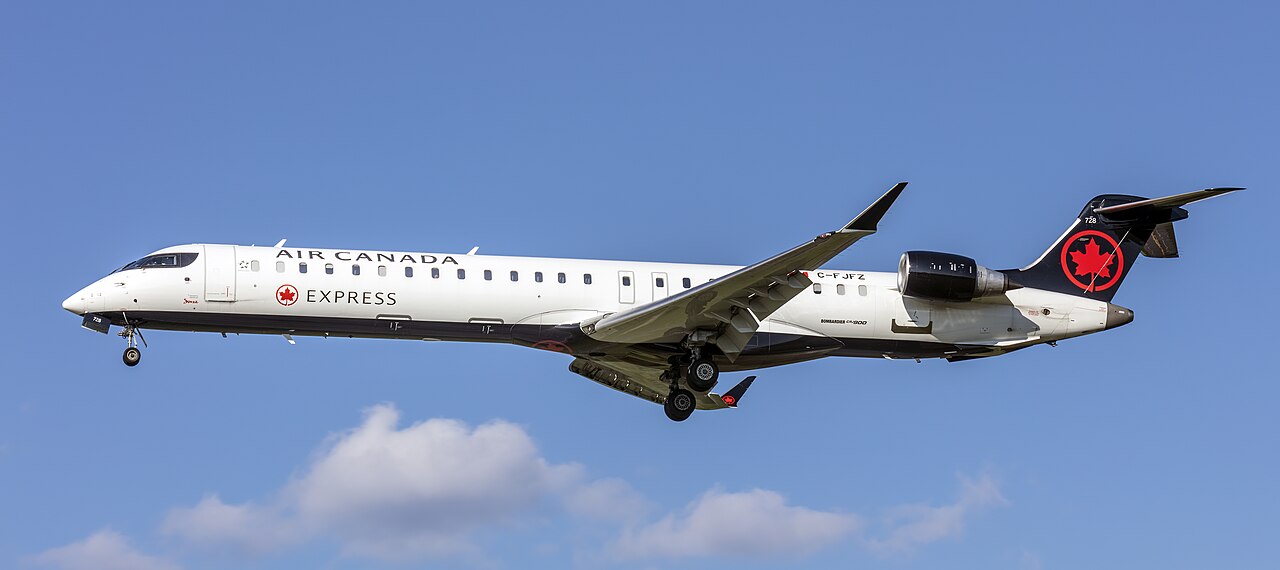 Letadlo CRJ-900 společnosti Air Canada Express. Foto: Acroterion / Wikimedia Commons
