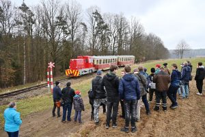 Osobní vlak s lokomotivou T29.014 na trati z Jindřichova Hradce do Kamenice nad Lipou. Foto: Jan Píšala