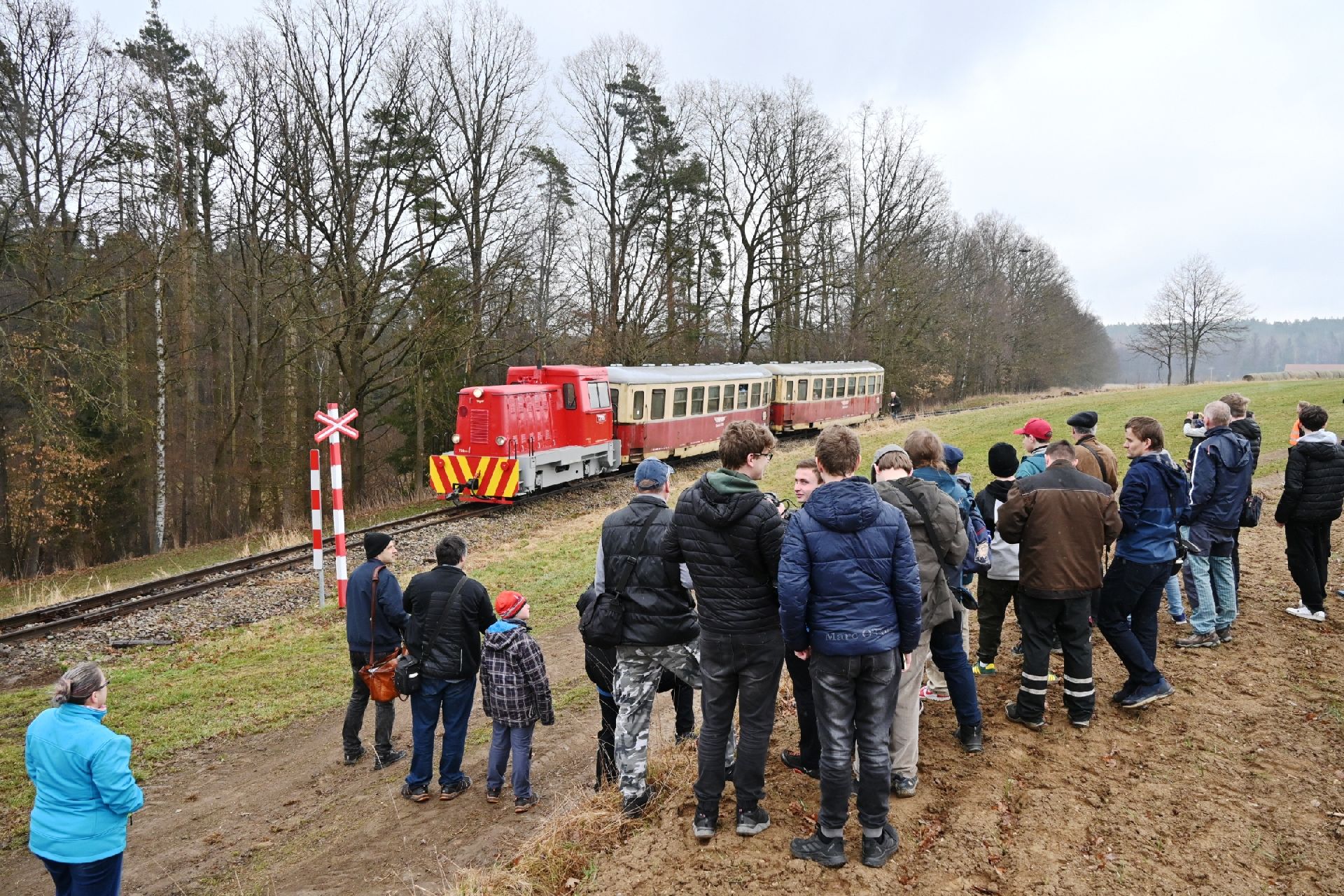 Osobní vlak s lokomotivou T29.014 na trati z Jindřichova Hradce do Kamenice nad Lipou. Foto: Jan Píšala