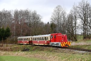 Osobní vlak s lokomotivou T29.014 na trati z Jindřichova Hradce do Kamenice nad Lipou. Foto: Jan Píšala