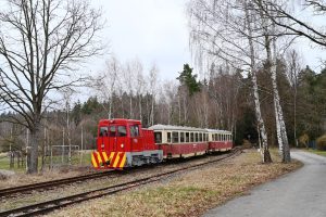 Osobní vlak s lokomotivou T29.014 na trati z Jindřichova Hradce do Kamenice nad Lipou. Foto: Jan Píšala
