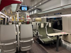 ED250 Pendolino PKP Intercity, bistrovůz WARS
Foto: Zdopravy.cz / Vojtěch Očadlý