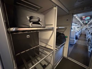 Prostor na zavazadla v polském Pendolinu.
Foto: Zdopravy.cz / Vojtěch Očadlý