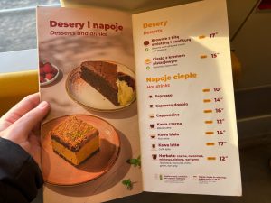 Nabídka bistrovozu WARS v polském Pendolinu.
Foto: Zdopravy.cz / Vojtěch Očadlý