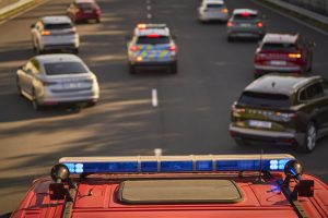 Vozy Škoda upozorní na blížící se auto s majáky. Zdroj: Škoda Auto