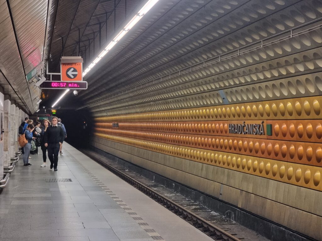 Stanice metra A Hradčanská Foto: Praha 6, Ondřej Matěj Hrubeš