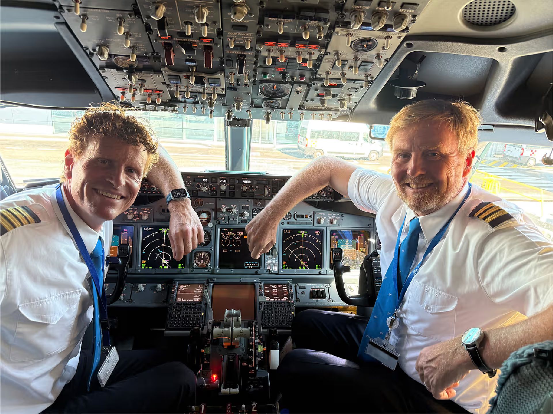 Nizozemský král Willem-Alexander v kokpitu Boeingu 737. Foto: Koninklijk huis