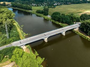 Most v Kostelci nad Labem. Foto: Tomáš Tuček / Mapy.com