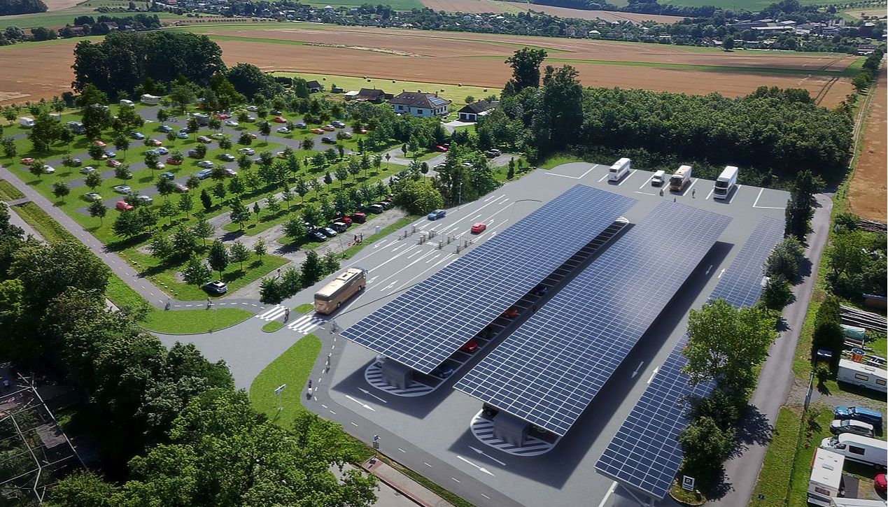 Fotovoltaika nad parkovištěm u Zoo Zlín. Foto: město Zlín